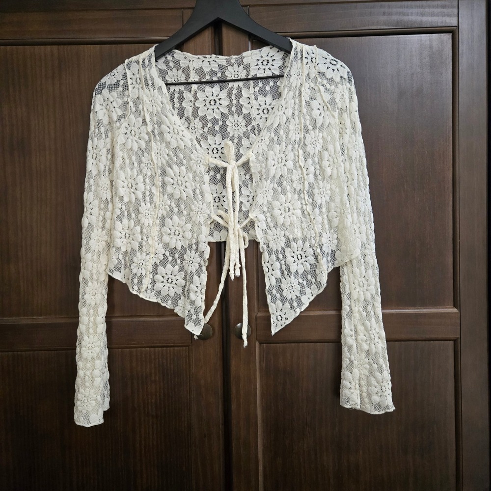 Cream Floral Lace Cropped Shrug Bolero Tie Front Long Sleeve Asymmetrical Hem